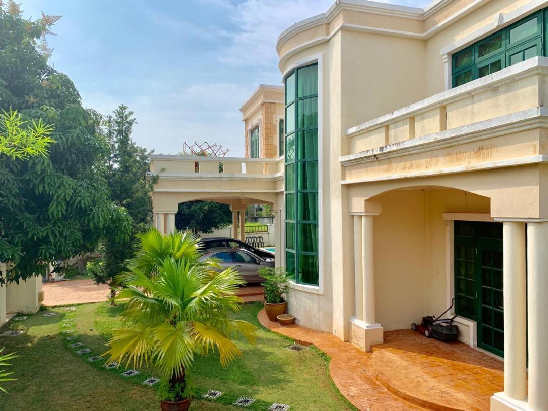 Villa Shamir Sepang Dış mekan fotoğraf